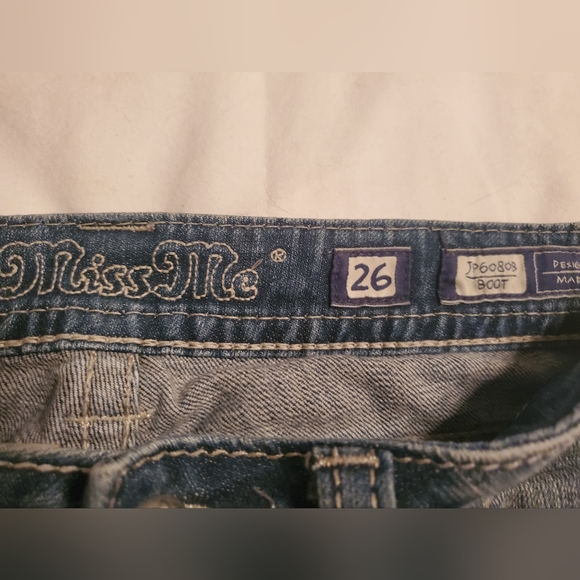 Miss Me Boot Jeans W/ Roses Studs Rhinestone Accents Size 26 - Picture 3 of 9